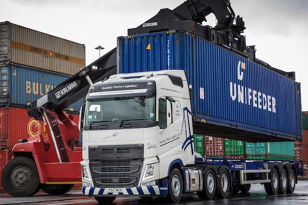 Humber-Ports-Logistics-Volvo-Truck-UNIFEDER-CONTAINER