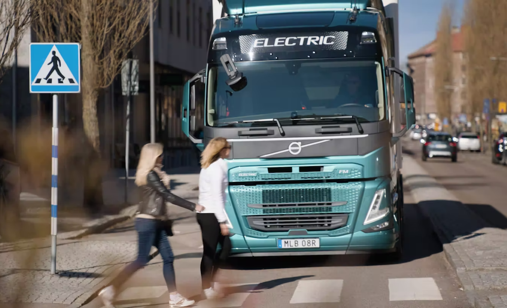 Volvo trucks launches new safety system - Aligra.co.uk