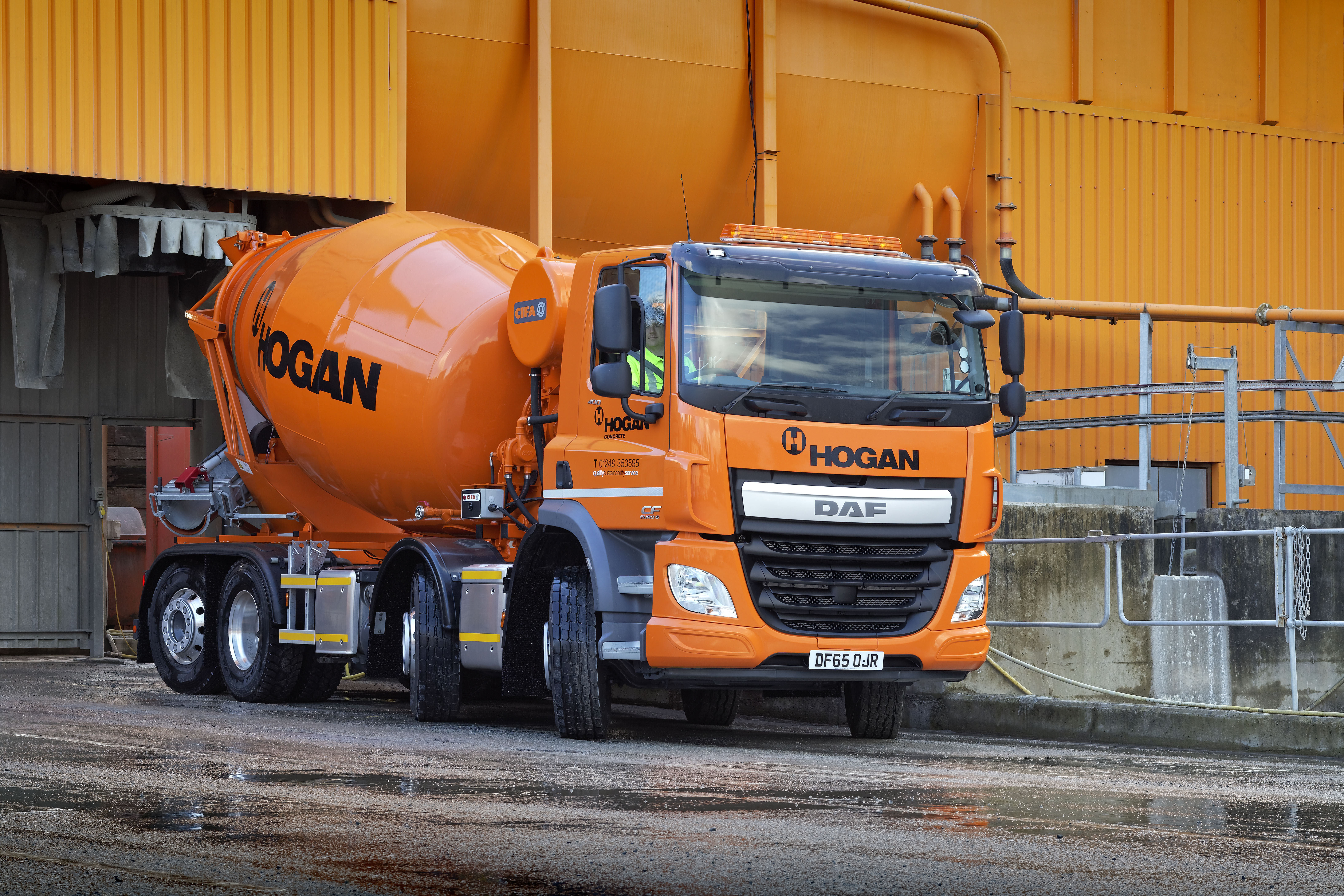 DAF 8×2 rear-steer offers ideal mix for Hogan Concrete | Fleet UK Haulier